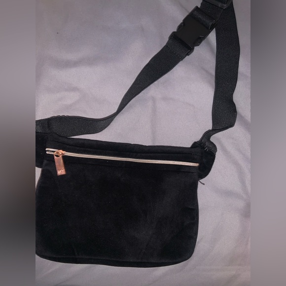 MYTAGALONGS BLACK VELVET WAIST PACK - Picture 1 of 4